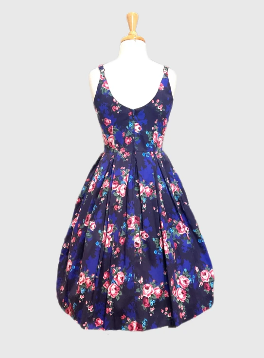 Retrospecd Fifi Royal Romance - Image 3