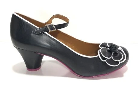 Cristofoli Julia Black with White Trim Cristofoli Julia Black With White Trim -Hot Chocolate Design shop JuliaBlack2